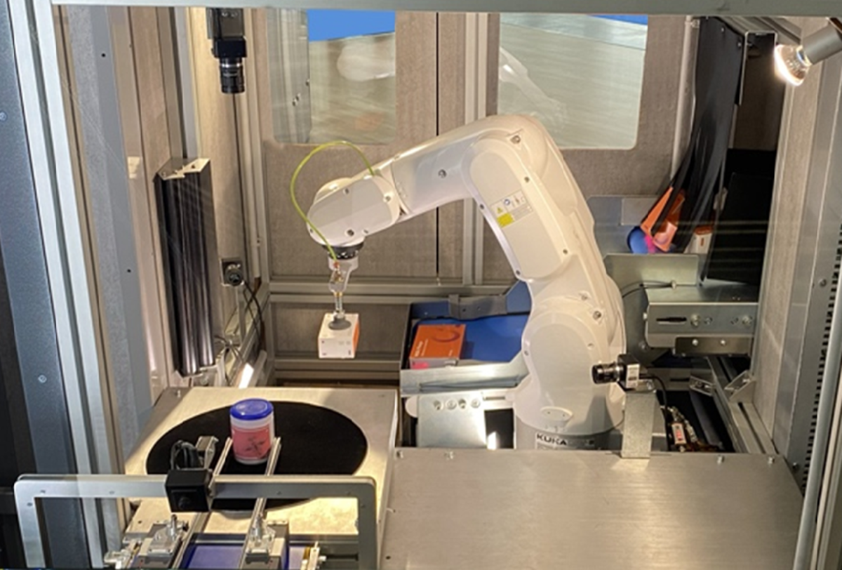 AIによる全自動入庫